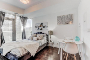 Amazing Lake View Studio Beside CN Tower